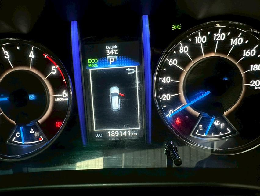 รถบ้าน สภาพดี Fortuner 2.8V (2WD)