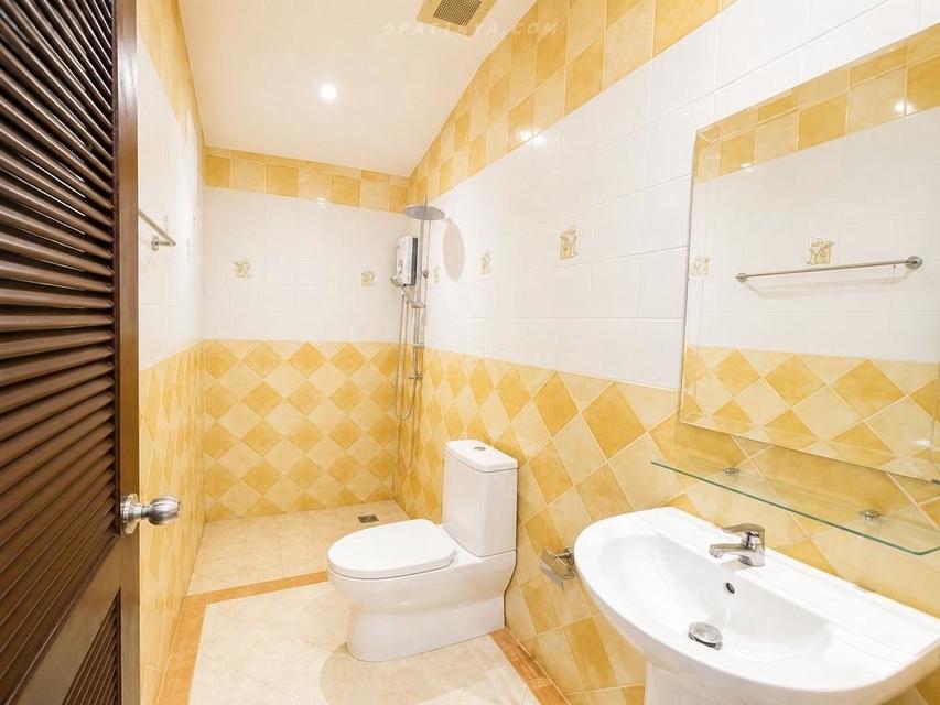 For Sale — Semi-Detached House with Tenant at The Ville Jomtien 2 bedrooms 2 bathrooms return: approx. 7–8% Fully furnished Ready for investment 9