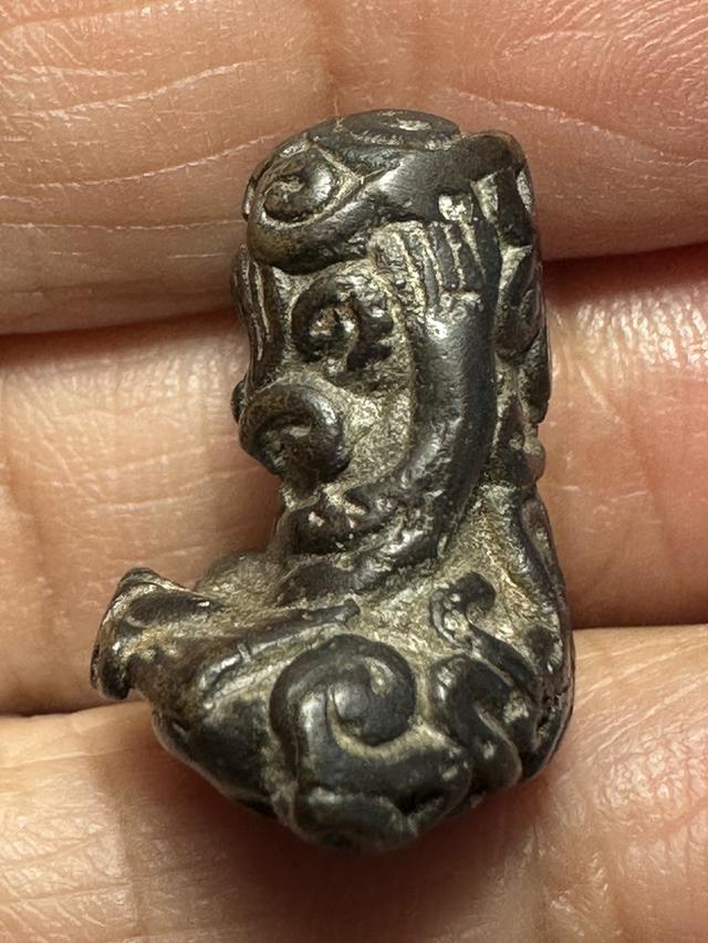 พระปิดตาเนื้อสัมฤทธิ์ ยันต์ยุ่ง พระผ่านการใช้ ไม่ทราบที่ รูปที่ 8