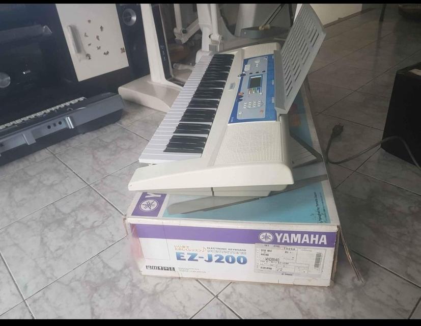 คีย์บอร์ดไฟฟ้า YAMAHA EZ-J200 5