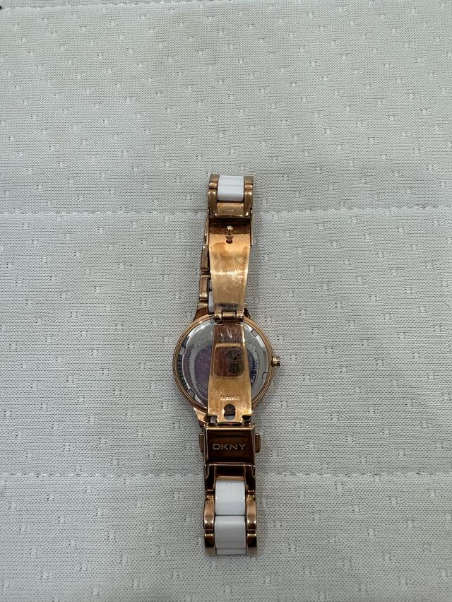 DKNY นาฬิกาข้อมือ รุ่น Chambers Ceramic รูปที่ 2