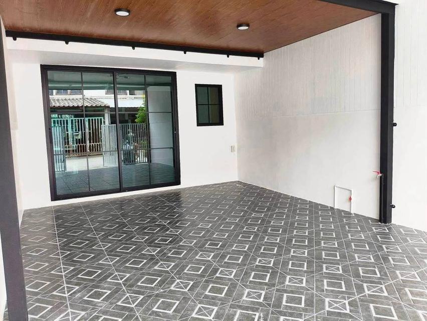 หมู่บ้านมิตรประชา  คลองถนน ใกล้เซ็นทรัลเวสเกต ทาวน์เฮาส์ 2 ชั้น  ตกแต่งใหม่ ติดถนนกาญจนาภิเษก 3
