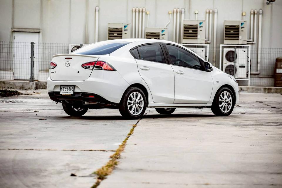 Mazda2 1.5 Groove Sedan ปี 2011 สีขาว เกียร์ออโต้ 6