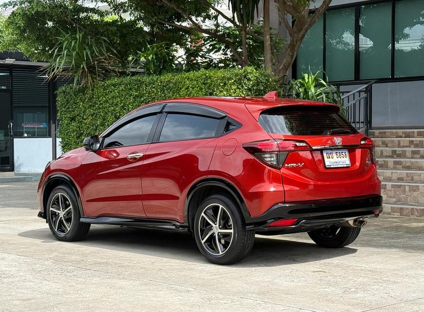 2020 HONDA HRV 1.8 RS MINORCHANGE รถมือเดียวออกป้ายแดง รถวิ่งน้อยเพียง 40,000 กม เข้าศูนย์ตลอด รถไม่เคยมีอุบัติเหตุครับ รูปที่ 6