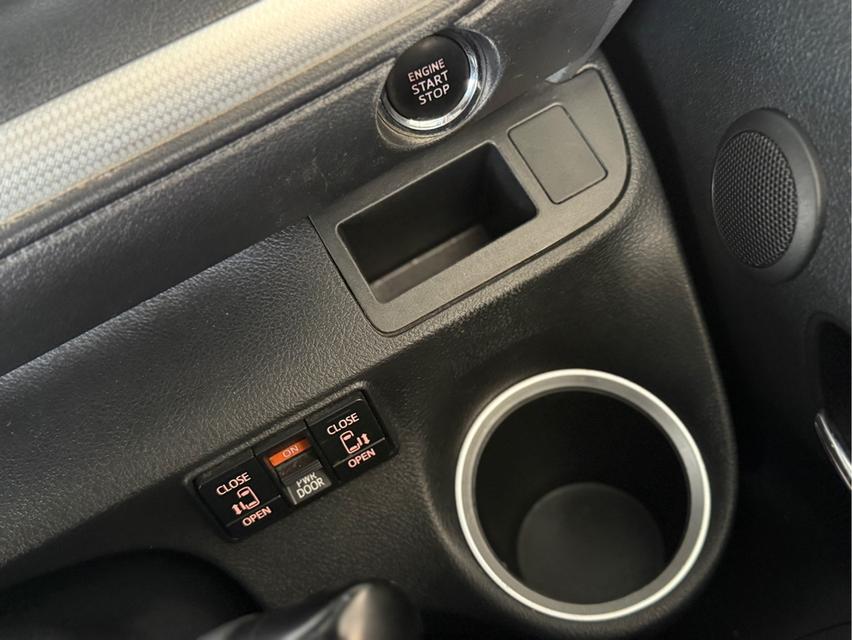 รหัสรถ WRT9744 2017 TOYOTA SIENTA 1.5V 9