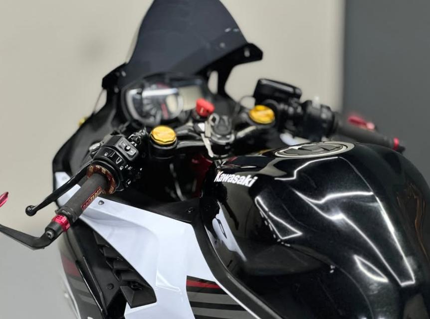 ขาย มือสอง Kawasaki Ninja ZX-25R  2