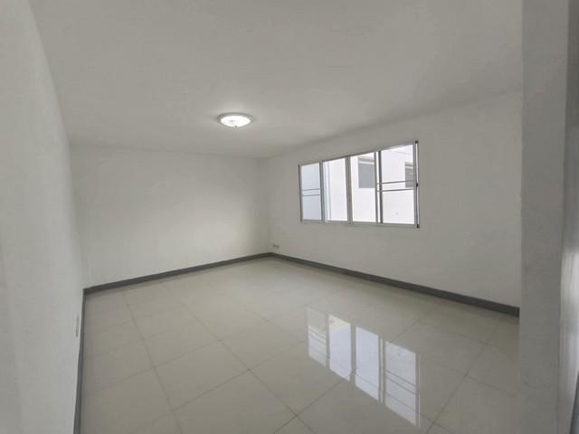 ให้เช่าโฮมออฟฟิต 3 ชั้น พท.ใช้สอย200 ตรม.4 ห้องนอน 4 ห้องน้ำ ซ.สังคมสงเคราะห์ 7 จดทะเบียนบริษัทได้ 3