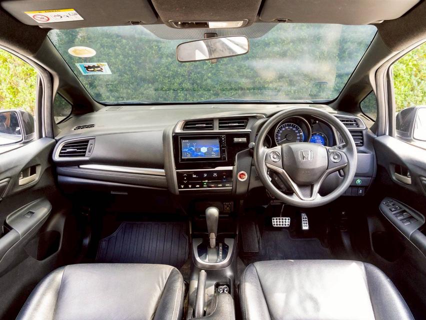 Honda jazz 1.5 RS ปีจด 2018 8