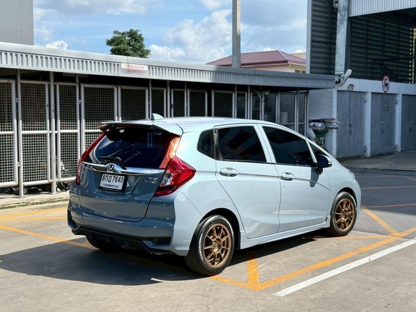 HONDA JAZZ 1.5RS i-VTEC TOP 2018 สีเทา MINOR CHANGE มือเดียวป้าย