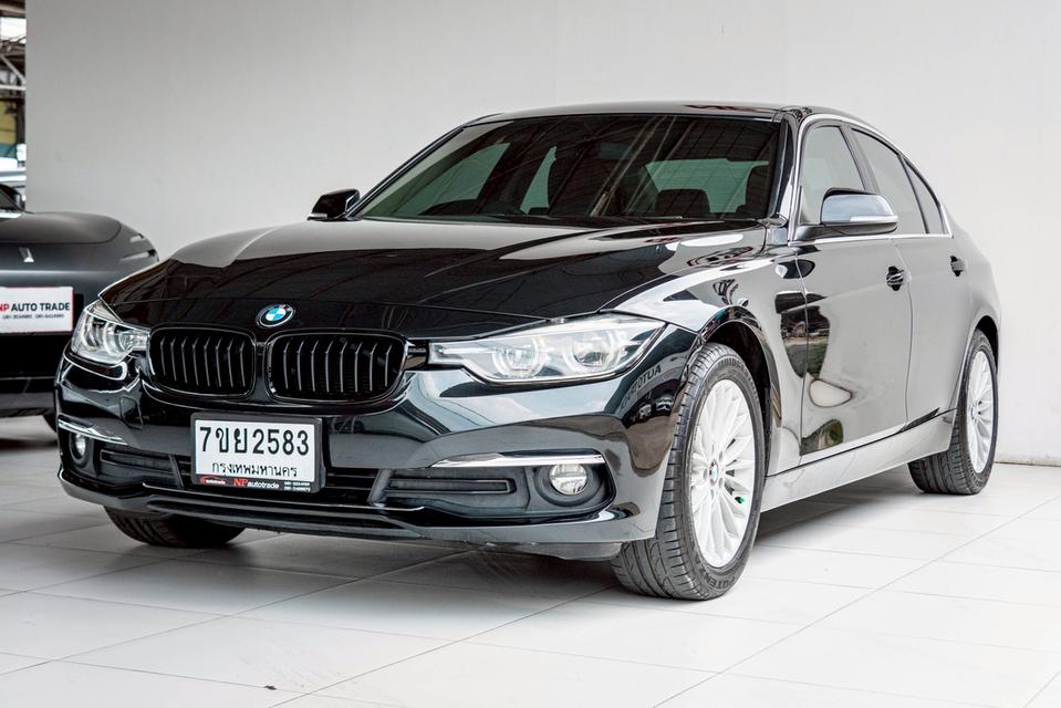 รหัสรถ NP2585 รุ่นรถ : BMW 320d ICONIC LCIปีรถ : 2016 รูปที่ 6