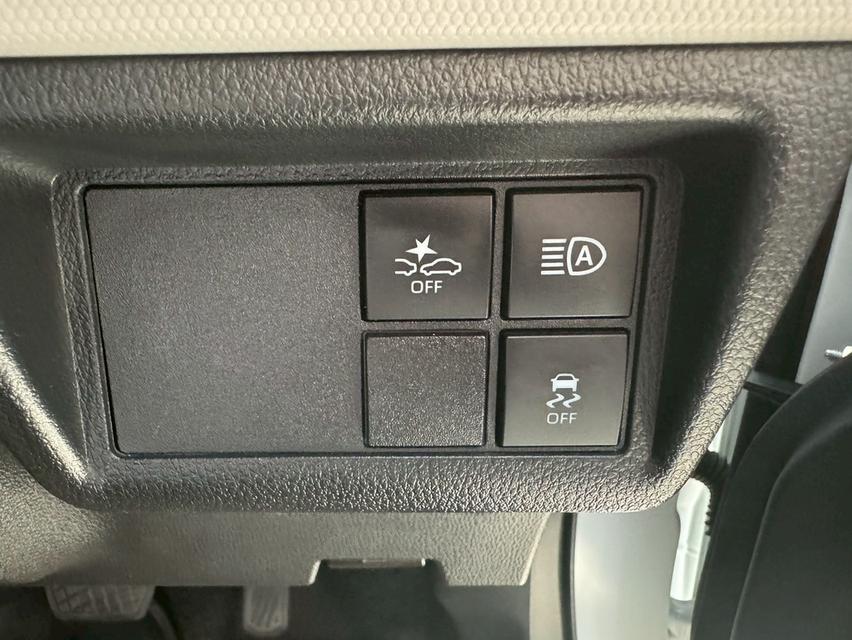 2022 Toyota Veloz Premium 1.5 รุ่นTOP สุด รถบ้าน เข้าศูนย์ตลอด 2