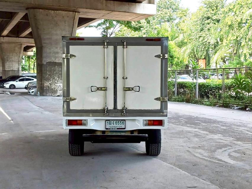 ขายรถ Toyota Vigo 2.5E CAB ตู้ทึบ ปี 2014 สีขาว เกียร์ธรรมดา 5