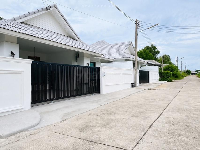 For Sale — Detached House at Pattaya Village, Route 36 Nong Pla LaiSeptember special promotion for a detached house at Pattaya Village, Route 36 1