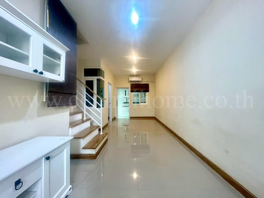 ทาวน์โฮม โกลเด้น ทาวน์ รัตนาธิเบศร์ - สถานีรถไฟฟ้าไทรม้า หลังริม