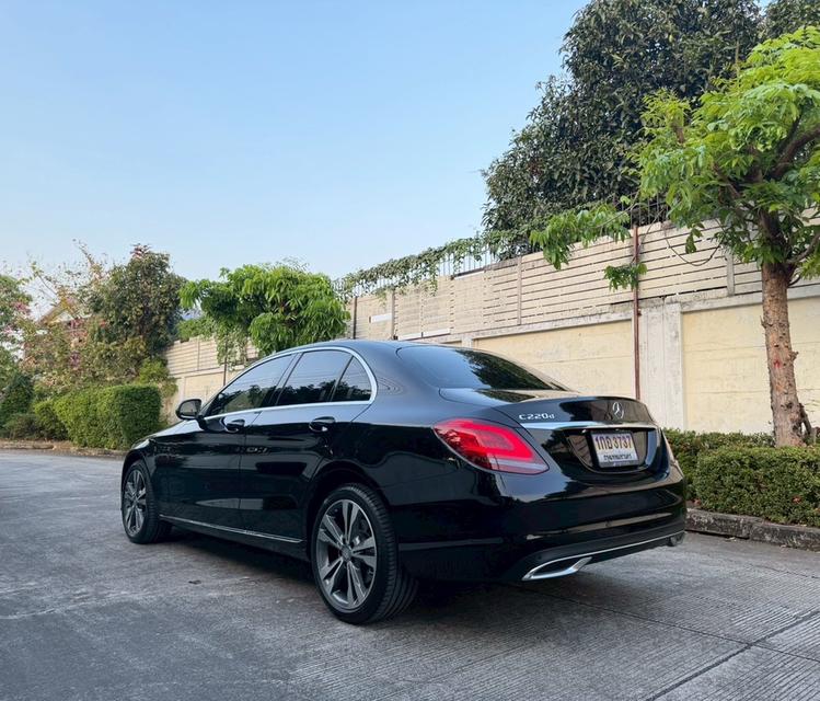 Benz C220d AV Facelift รูปที่ 6