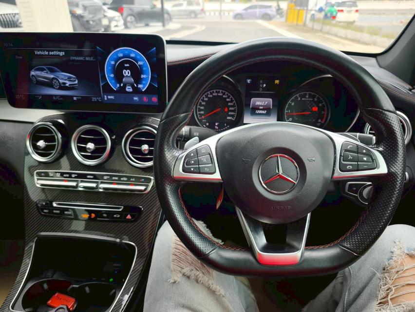รหัสรถ CBL2299 2022 BENZ GLC 43 COUPE 4MATIC สีขาว