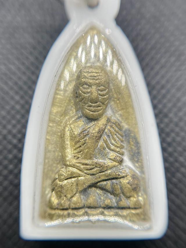 หลวงปู่ทวด หล่อโบราณ วัดต้นเลียบ หลังเตารีด พิมพ์ใหญ่ เนื้อทองฝาบาตร ปี2559 รูปที่ 9