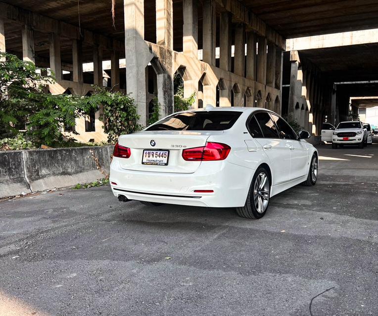 BMW SERIES3 330e 2.0 Sport ปี 2019 โฉม G20 ปี 2018 เครื่อง เบนซิน สีขาว ไมล์ 107,087 km. 5