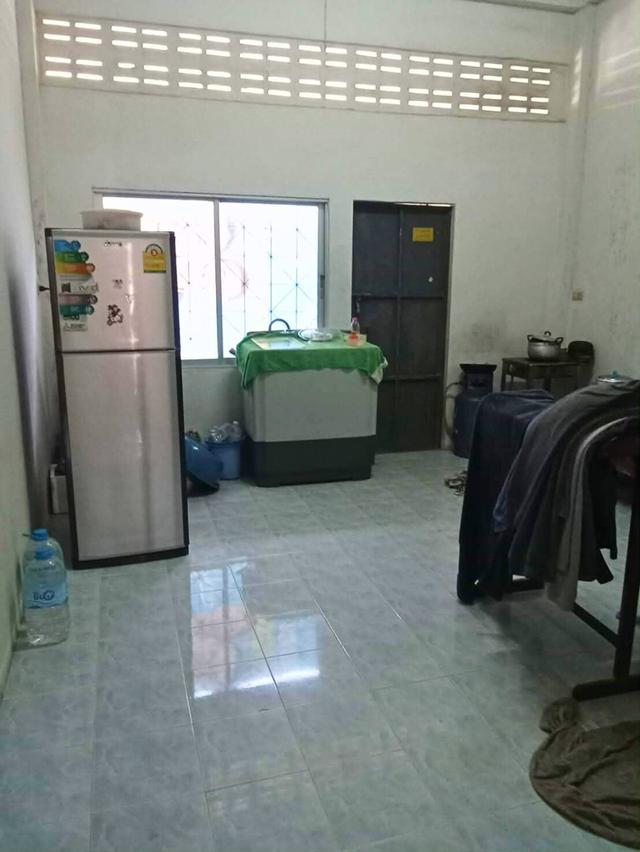 บ้านทาวน์เฮ้าส์ มือสอง 2 ชั้น บ้านเลขที่ 13 โชคสมาน 5 ซอย 18 ใกล้ รพ.หาดใหญ่ 1.6 ลบ. 4