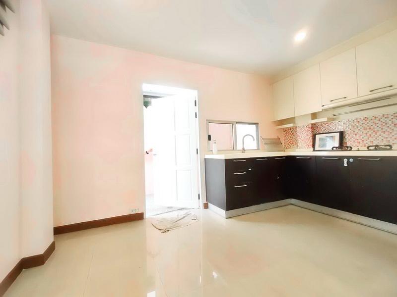 ทาวน์โฮม 3 ชั้น ม.มายโฮมทาวน์ เทพารักษ์ กม.1 BTS สำโรงอินเตอร์เชนจ์ 12