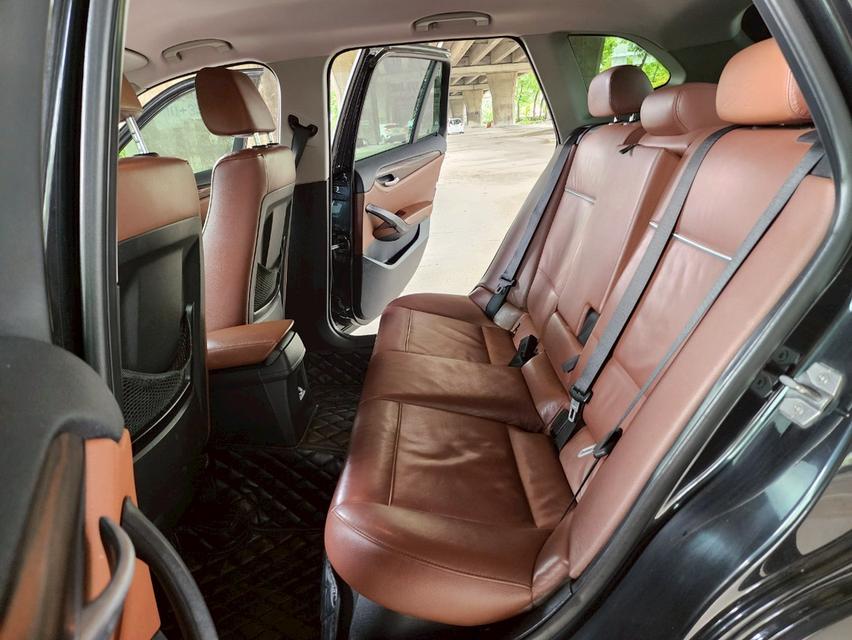 ขายรถ BMW X1 2.0 sDrive20d xLine ปี 2013 สีดำ เกียร์ออโต้ 12