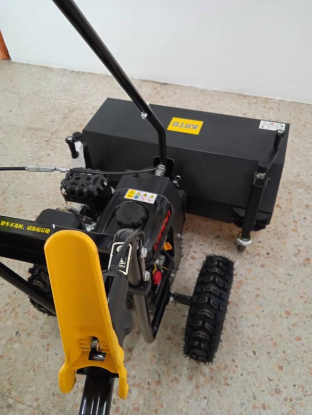รถเข็นกวาดถนน Brush Sweeper 6