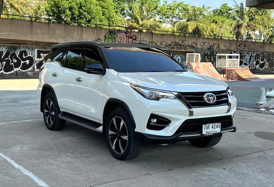 Toyota Fortuner 2.8 TRD AT ปี 2019 