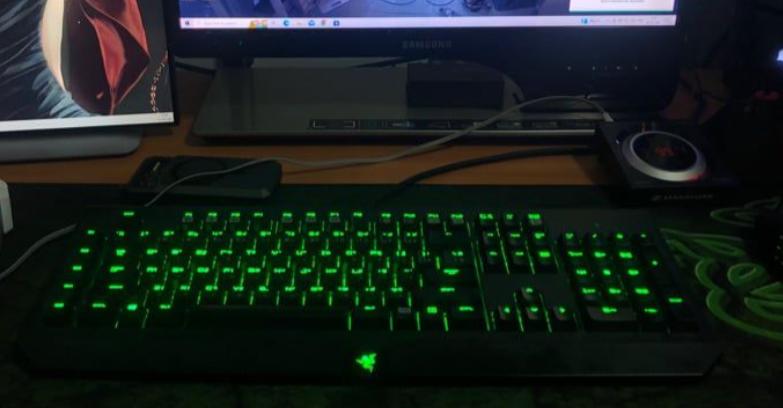 แป้นคีย์บอร์ด Razer Blackwidow 2013 3