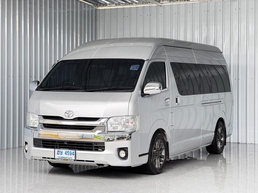 รถบ้าน VIP 12 ที่นั่ง Commuter 2