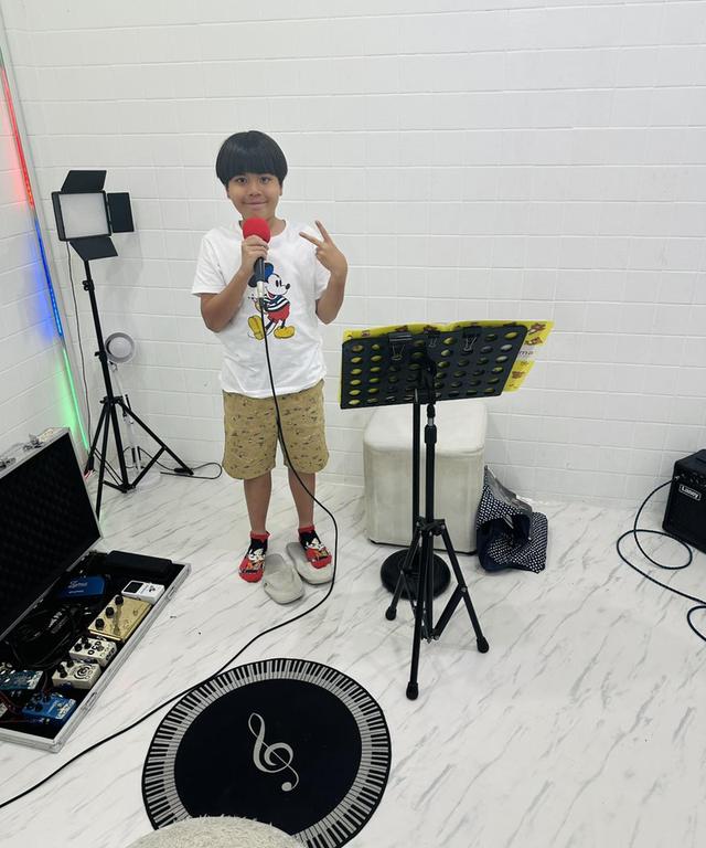รับสอนร้องเพลง ที่ Fin Music School 14