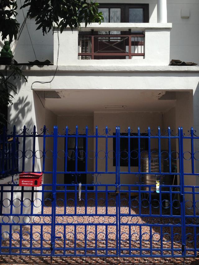 ทาวน์เฮ้าส์ให้เช่า ซอยเรวดี 32 1