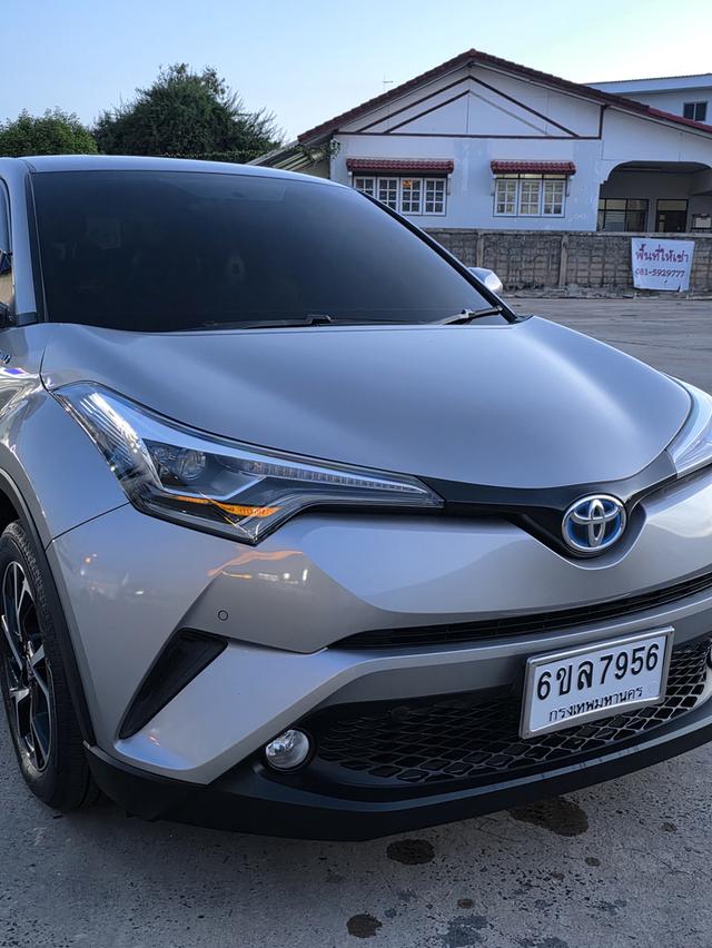 ขายรถยนต์ มือสอง CHR 1.8 Hybrid 2019 3