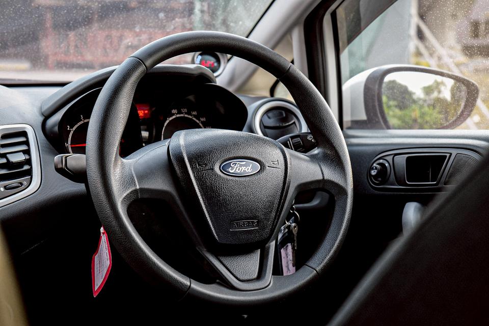 FORD FIESTA เครื่องยนต์ 1.4 ปี 2011 8