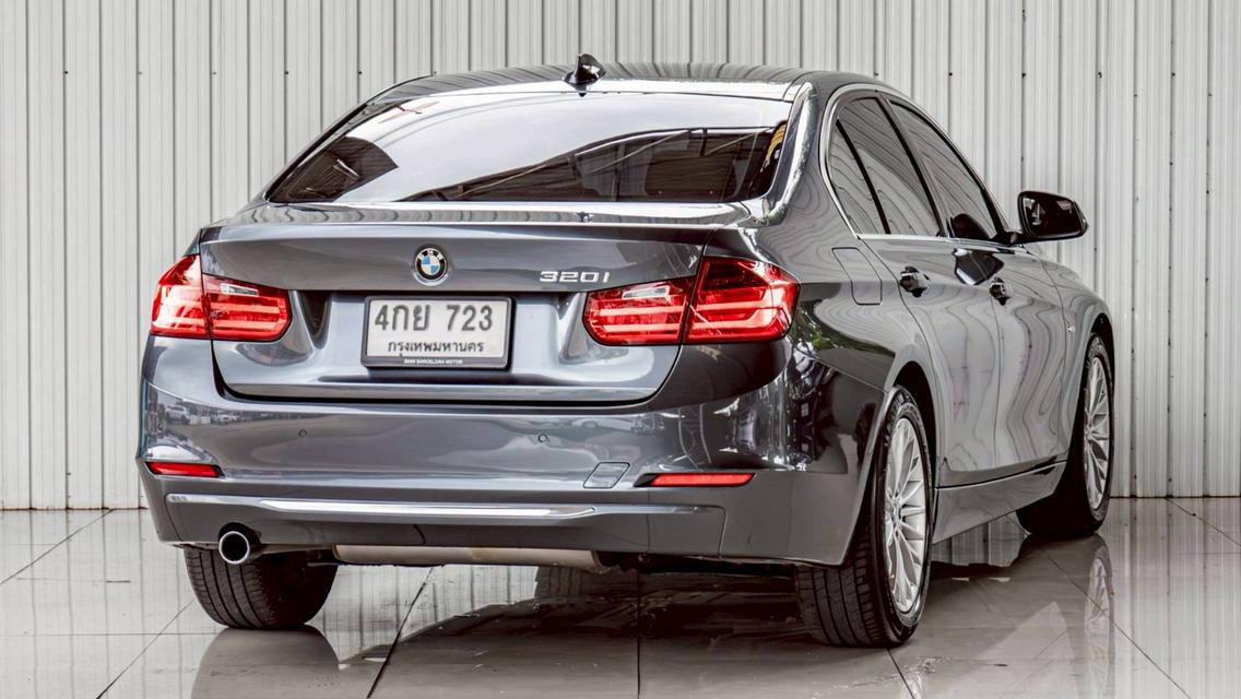 BMW 320i Luxury ปี15 รูปที่ 5