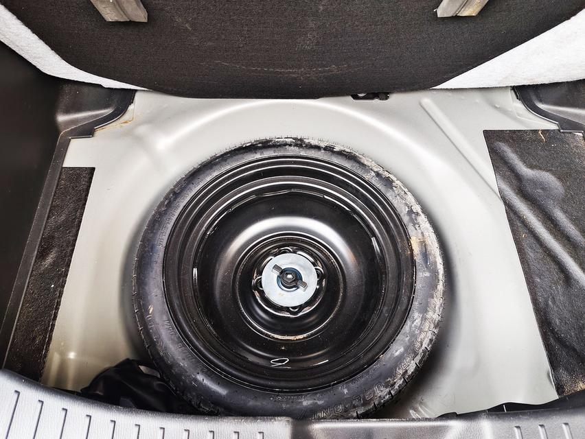 รถมาสด้า2 เบนซิน 1.3 ปี2016 ตัวtop 11