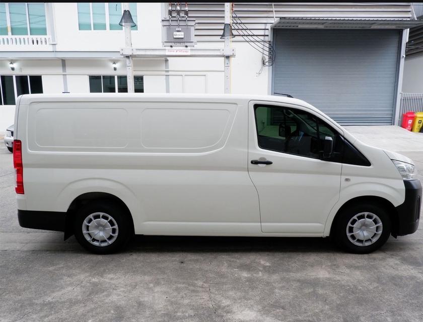 Toyota HIACE 2.8 MT Eco Van 202020