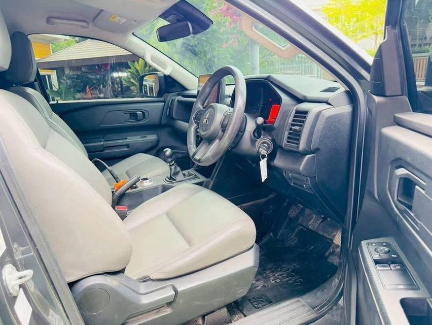 MITSU TRITON PRO 4WD ยกดั้ม 2.4cc. เกียร์ธรรมดา ปี2025 6