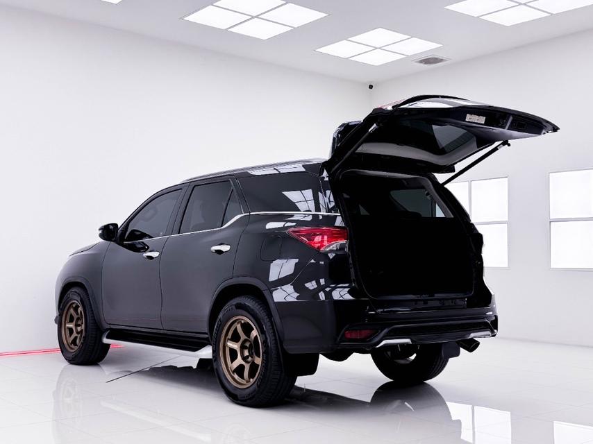 TOYOTA FORTUNER 2.8 TRD SPORTIVO 2WD โฉมปี (15-ปัจจุบัน) 2019 รูปที่ 5