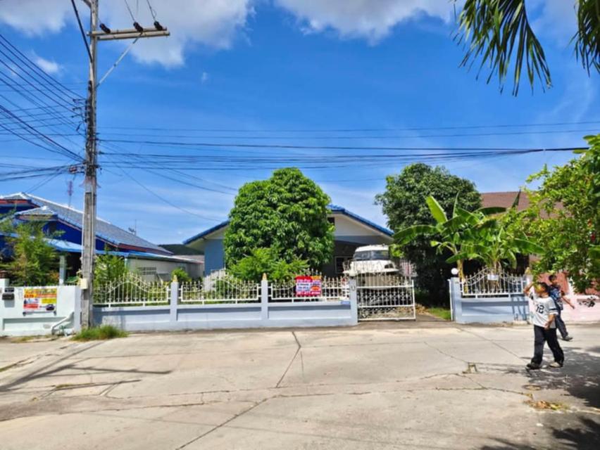 ขายบ้านเดี่ยว  หมู่บ้านสายลมวิลเลจ กม.5 สัตหีบ 8