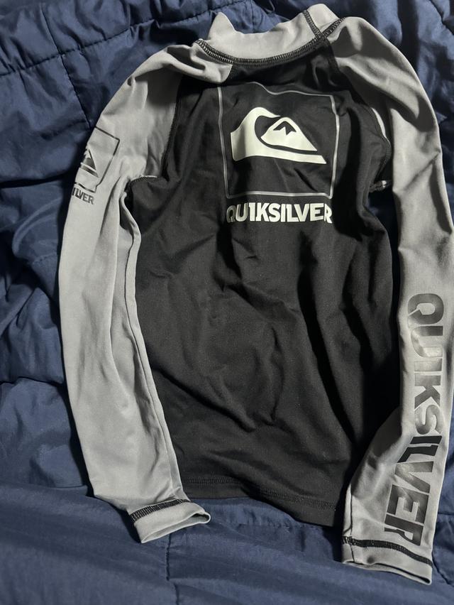 ขายเสื้อว่ายน้ำ ของ เด็ก QUIKSILVER 