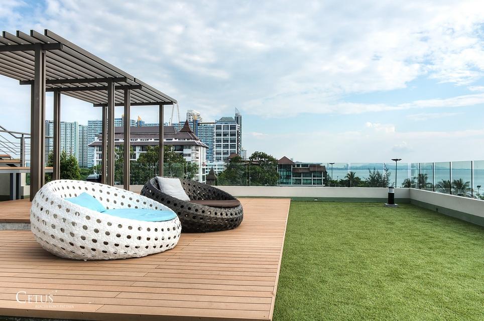 Beachfront Condominium Pattaya 13
