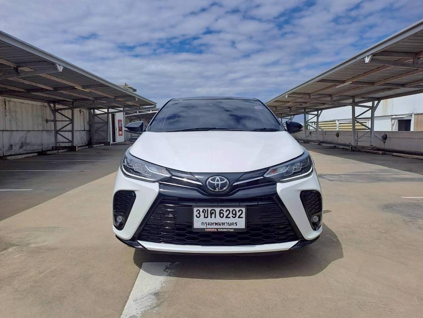 TOYOTA YARIS, 1.2 SPORT PREMIUM (สีขาว) ปี2022 ✅ รถมือเดียวออกห้างป้ายแดง รถบ้านแท้ๆ 2