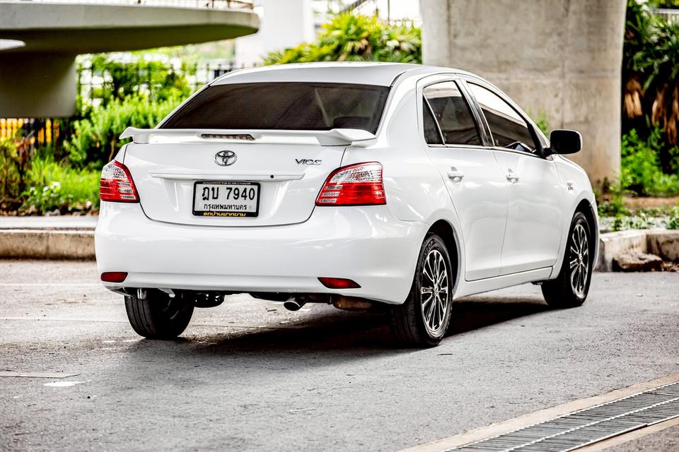 Toyota Vios 1.5E ปี 2010 เกียร์ออโต้ สีขาว   6