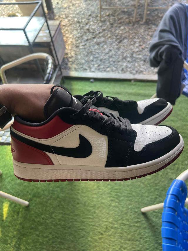 Nike jordan 1 low back toe