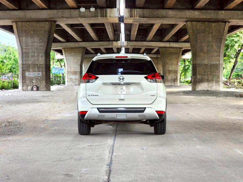 ขายรถ nissan  X-Trail 2.5 4WD ปี 2020 สีขาว เกียร์ออโต้ 5