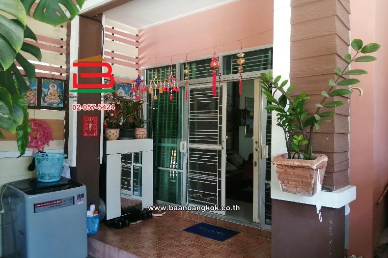ทาวน์โฮม 2 ชั้น หมู่บ้านรื่นฤดี 6 (เลียบคลองสอง) เนื้อที่ 21.7 ตร.ว ใกล้ซาฟารีเวิลด์ แขวงบางชัน เขตคลองสามวา กรุงเทพมหานคร