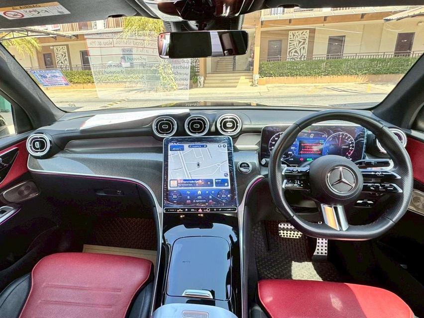 Mercedes-Benz GLC 350e 4MATIC AMG Dynamic (W254) ปี 2023 จด 2024 สีดำ รูปที่ 6