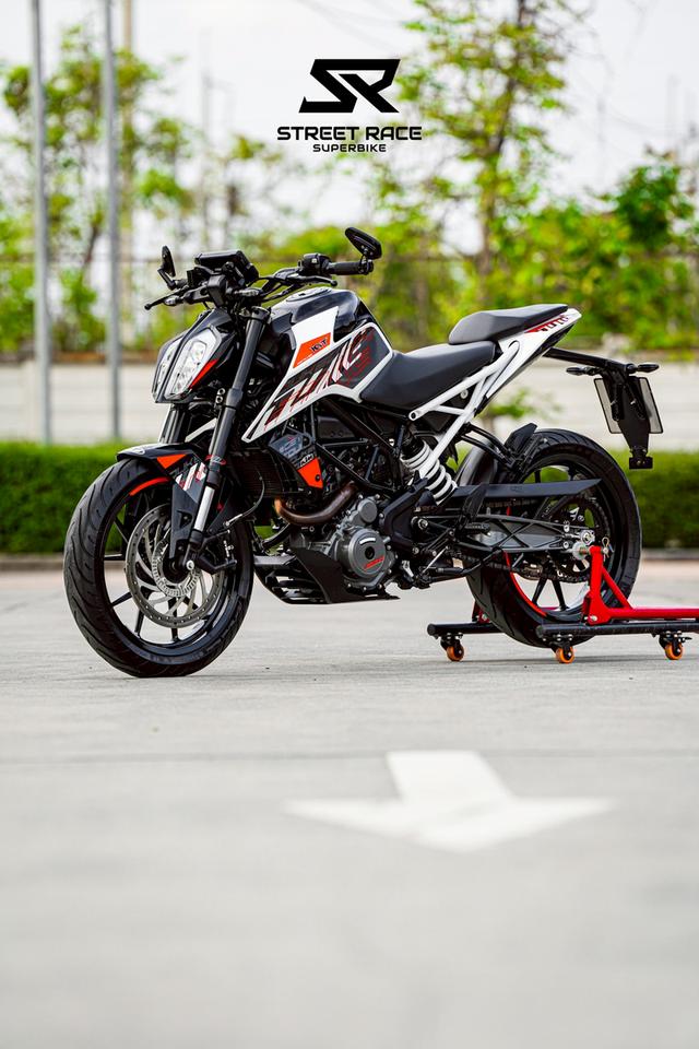 Duke390 2023** – Stunning, Sharp, and Loaded with a Genuine Akrapovic Exhaust!  7