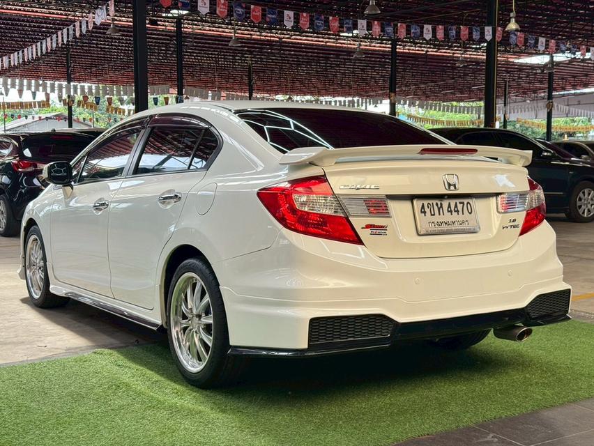 HONDA CIVIC 1.8 ES ปี2015 รถมือเดียว ออกห้างป้ายแดง 3