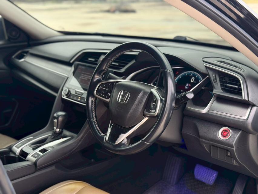 Honda Civic FC 1.8 EL CVT   2018 สีดำ  ออโต้  15